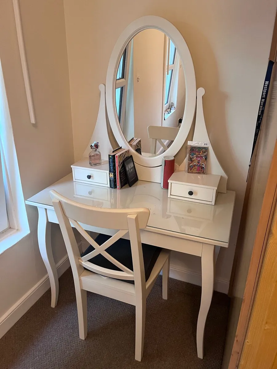 Beauty Table with Mirror - Image 1