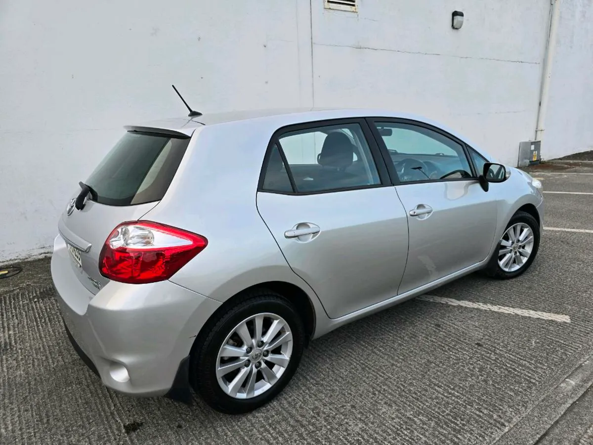 Toyota Auris 2011 Immaculate condition - Image 4