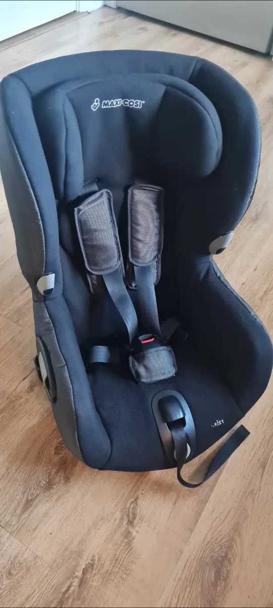 Carseat - Image 1