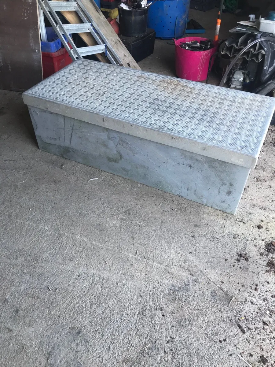 Aluminium engine box - Image 1