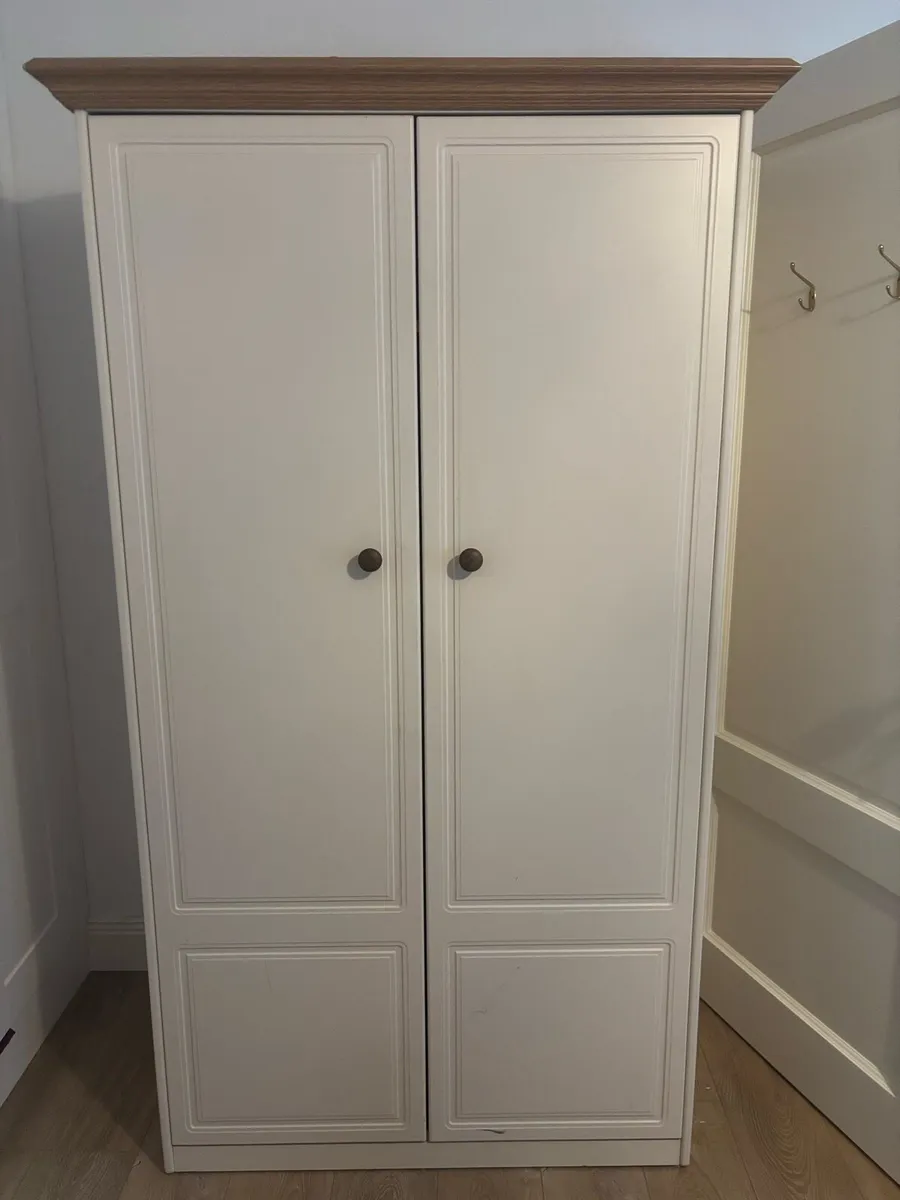 Cream wardrobe oak trim- Benedict zen - Image 2