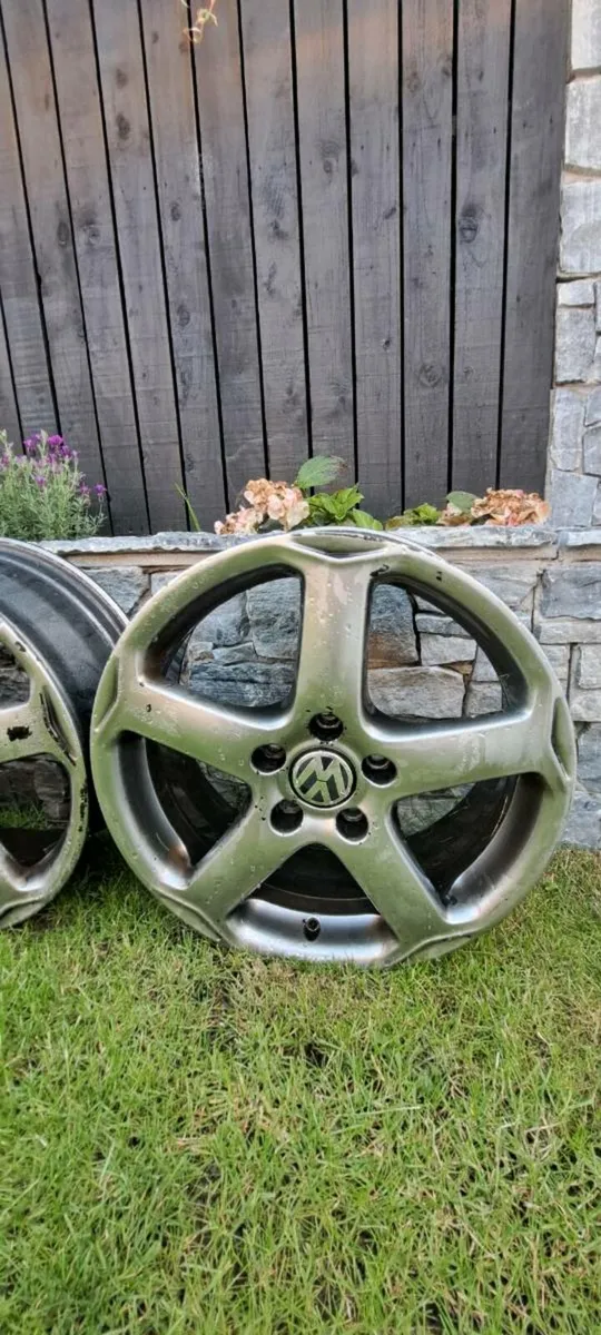 17" VW alloys - Image 2