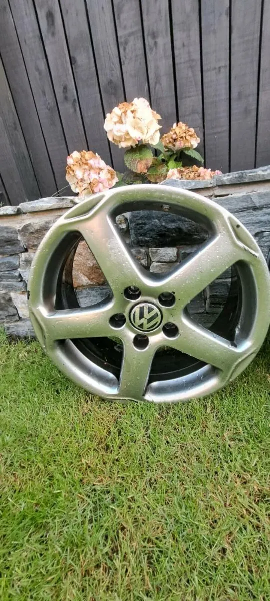 17" VW alloys - Image 4