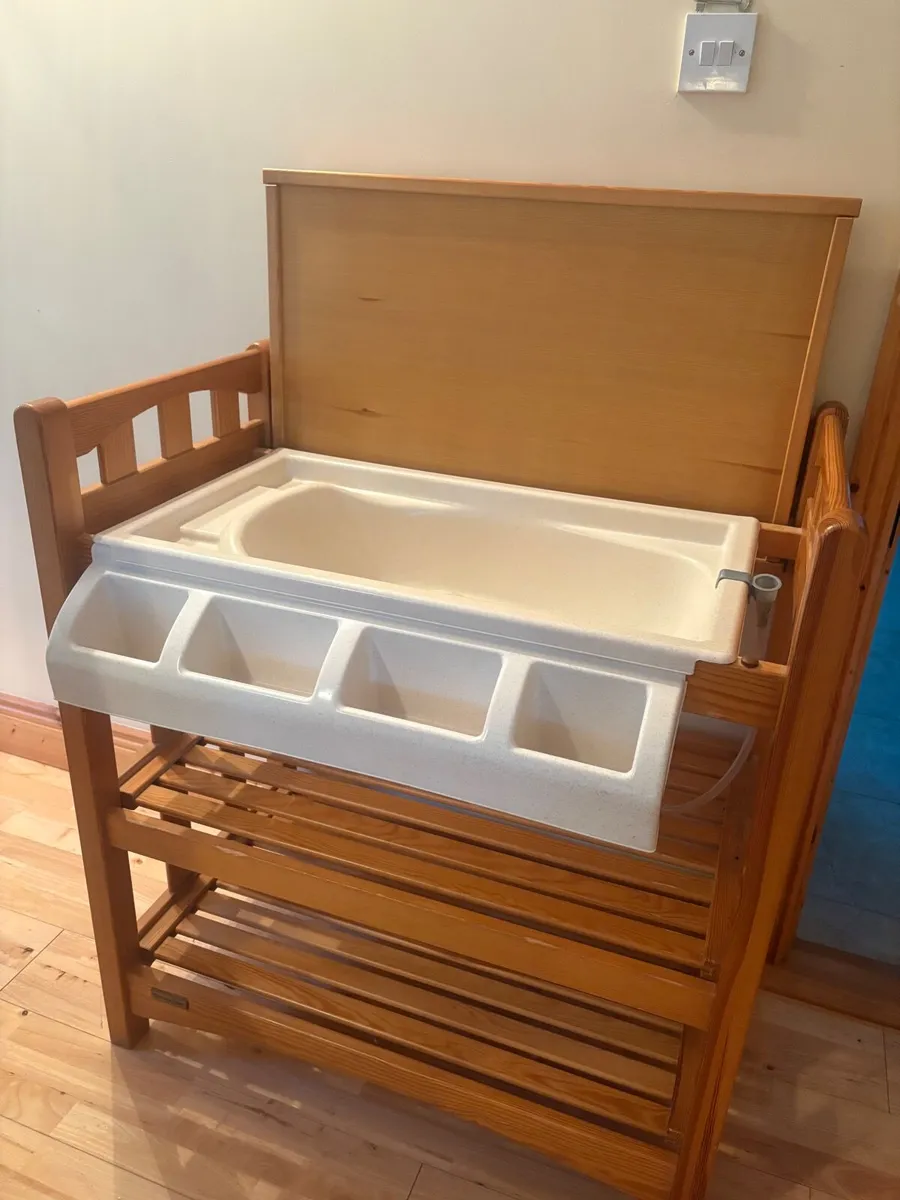Changing Unit & Trike - Image 3