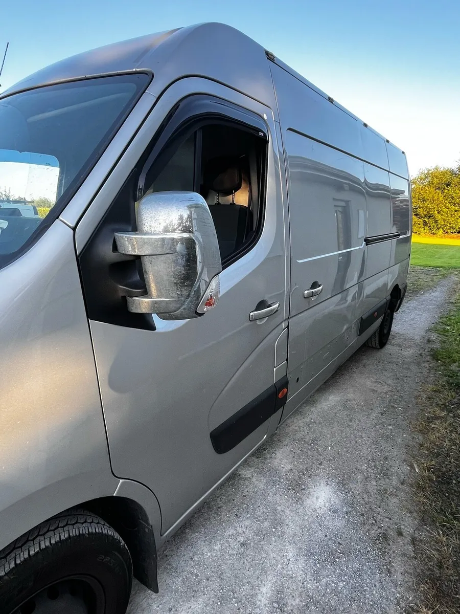 Renault Master - Image 2