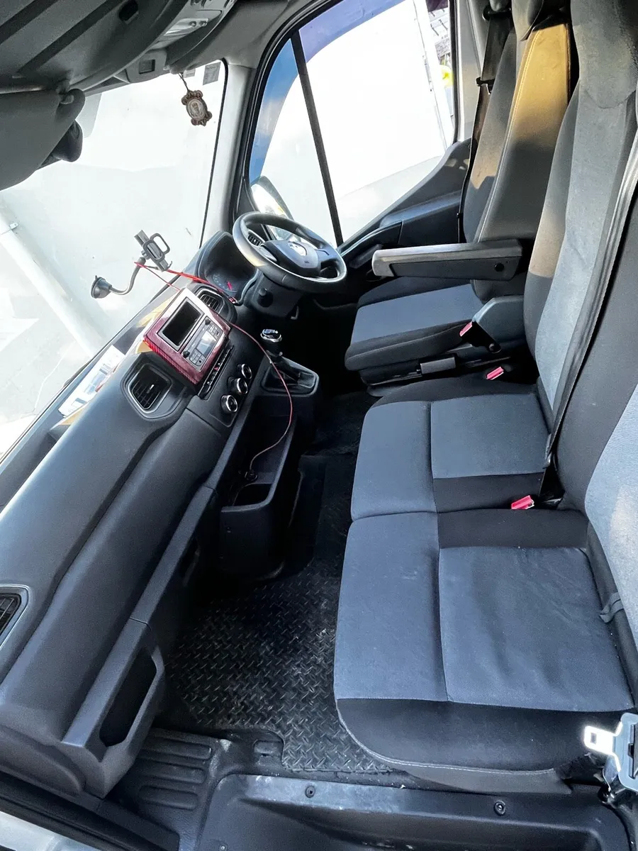 Renault Master - Image 4