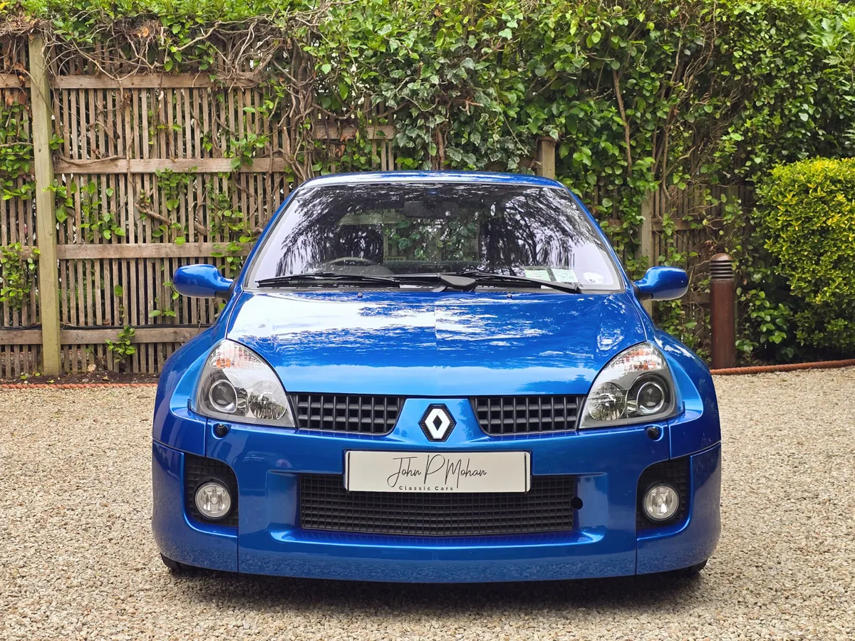 2005 Renault Clio V6 Phase 2 - Image 3