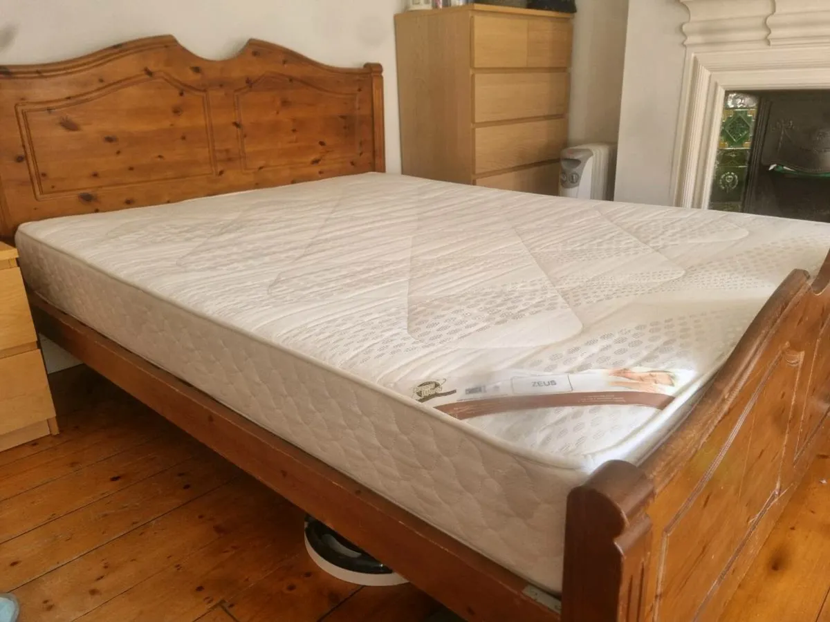King bed coil/spring mattress, 200x150x15 cm - Image 1