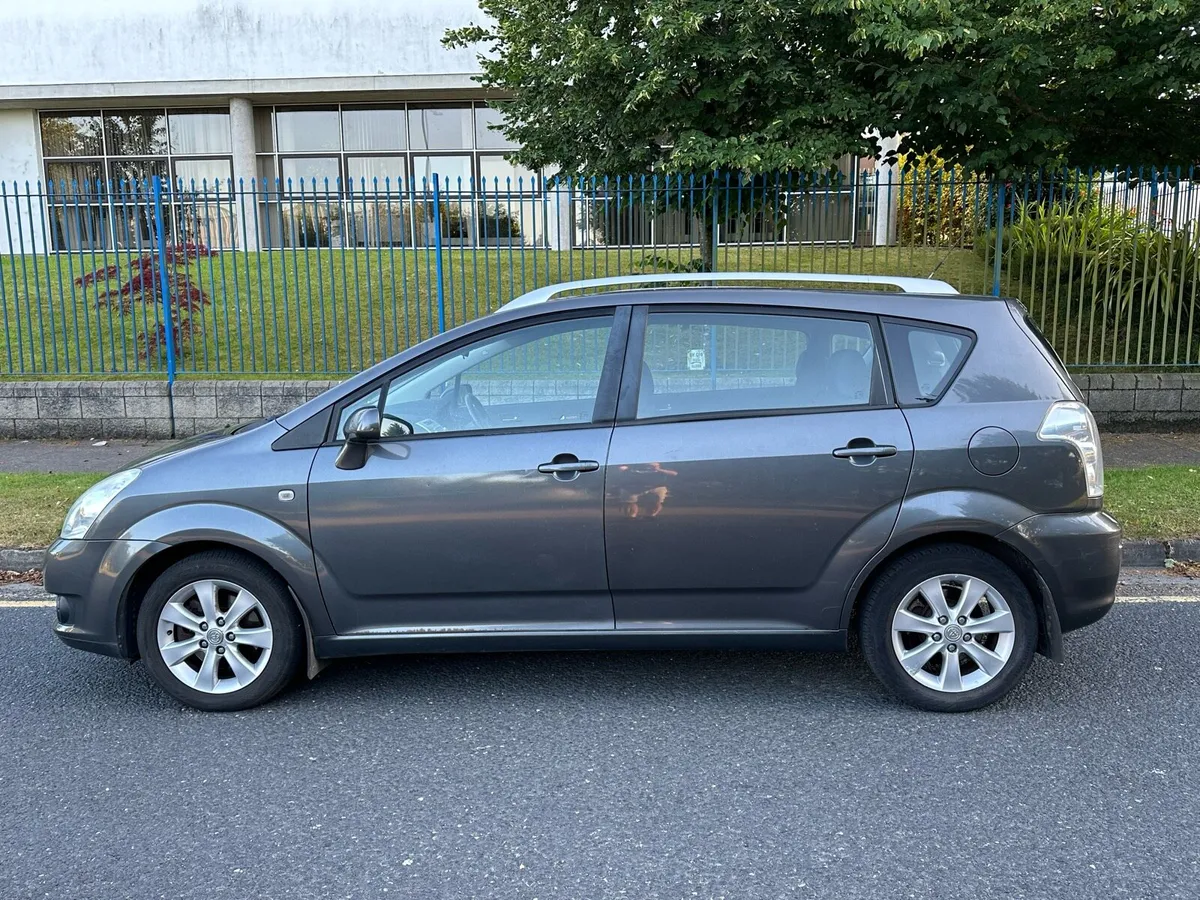 2007 Toyota Corolla Verso 1.6 - Image 2