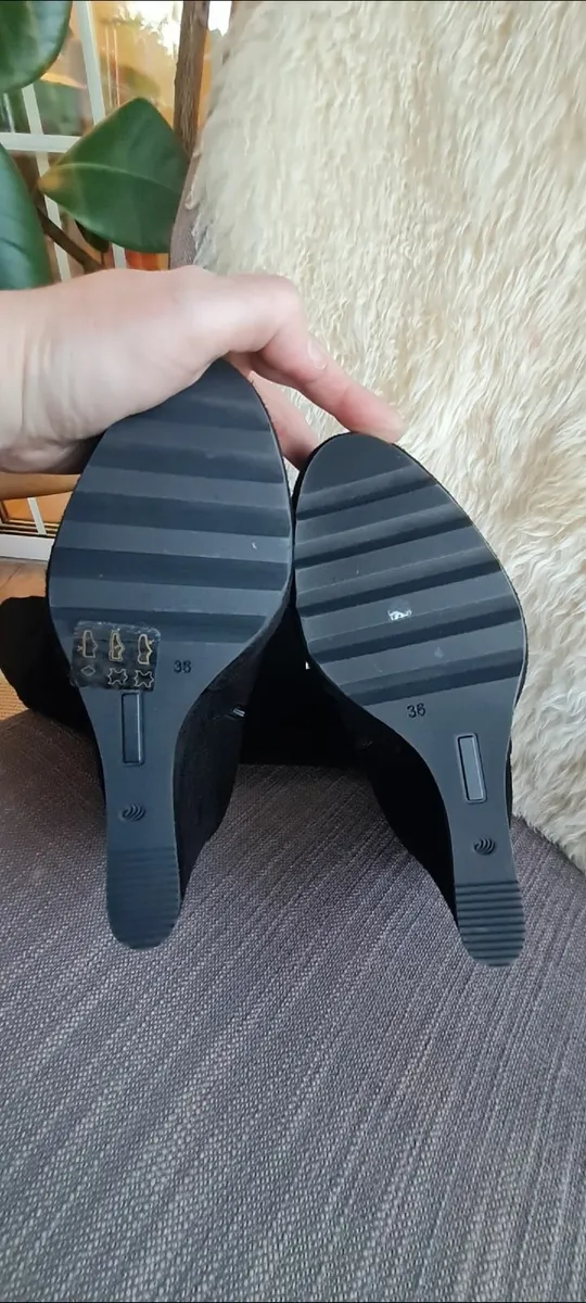 Boots - Image 1