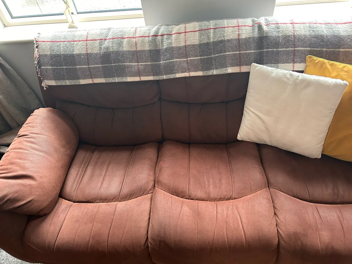 3 seater couch - Image 2