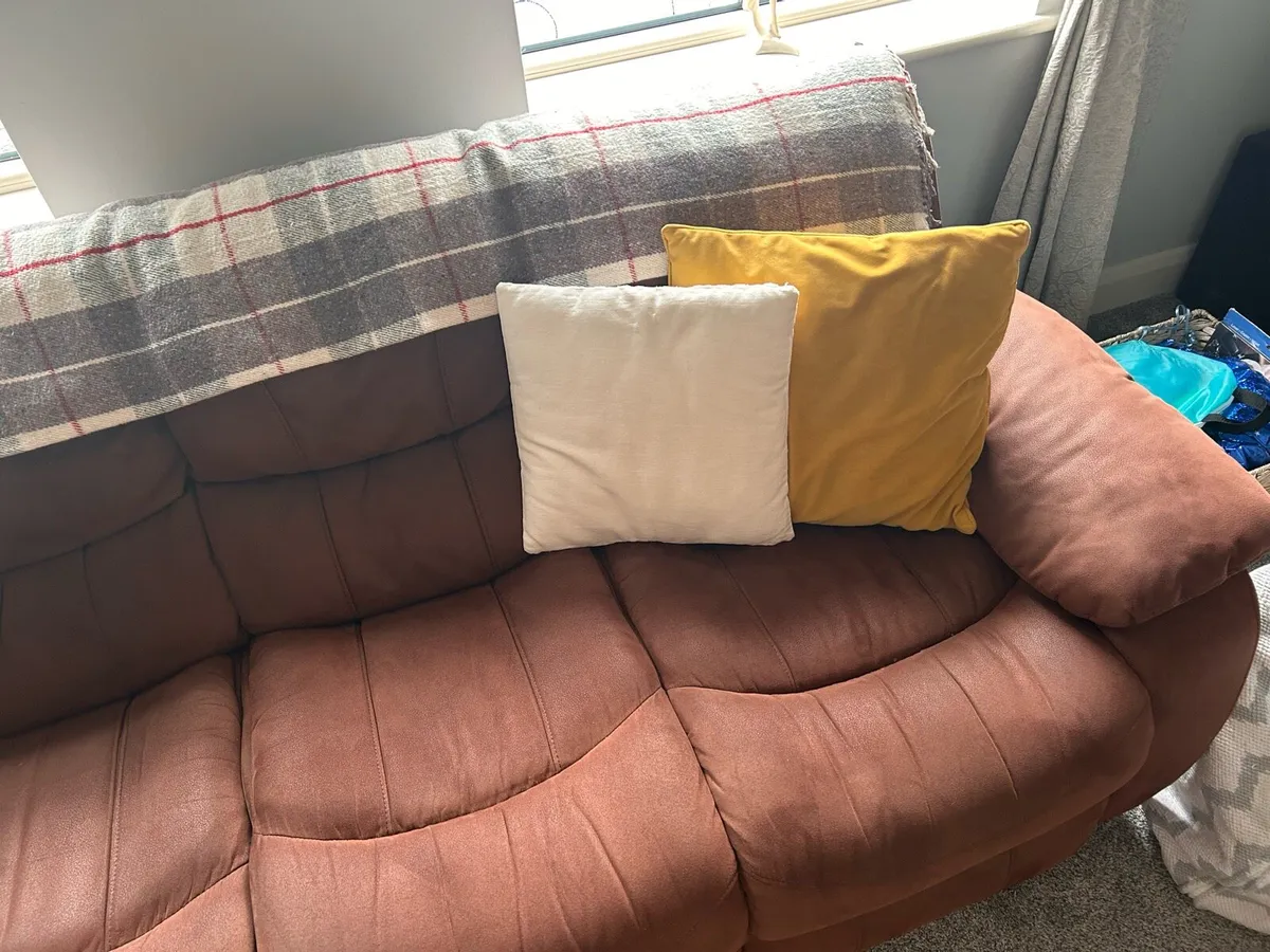 3 seater couch - Image 3