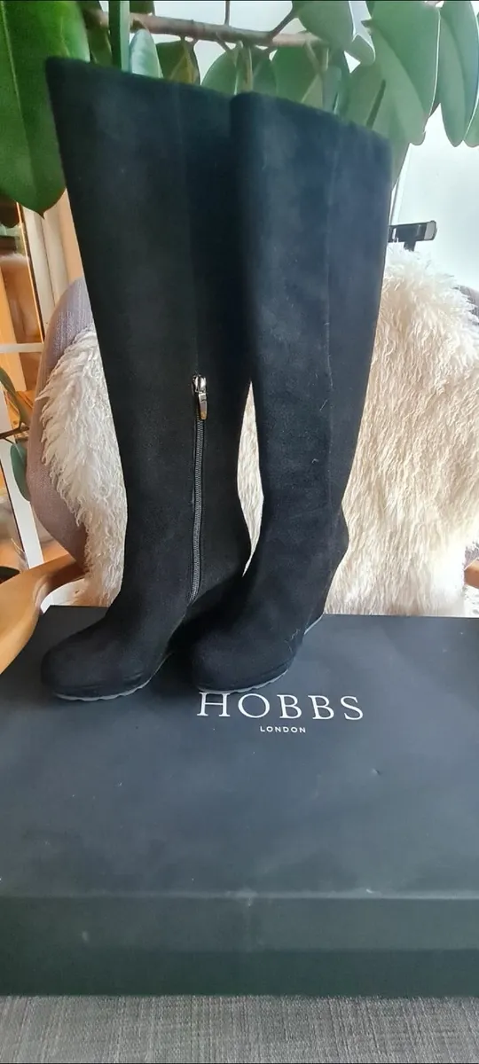 Boots - Image 4