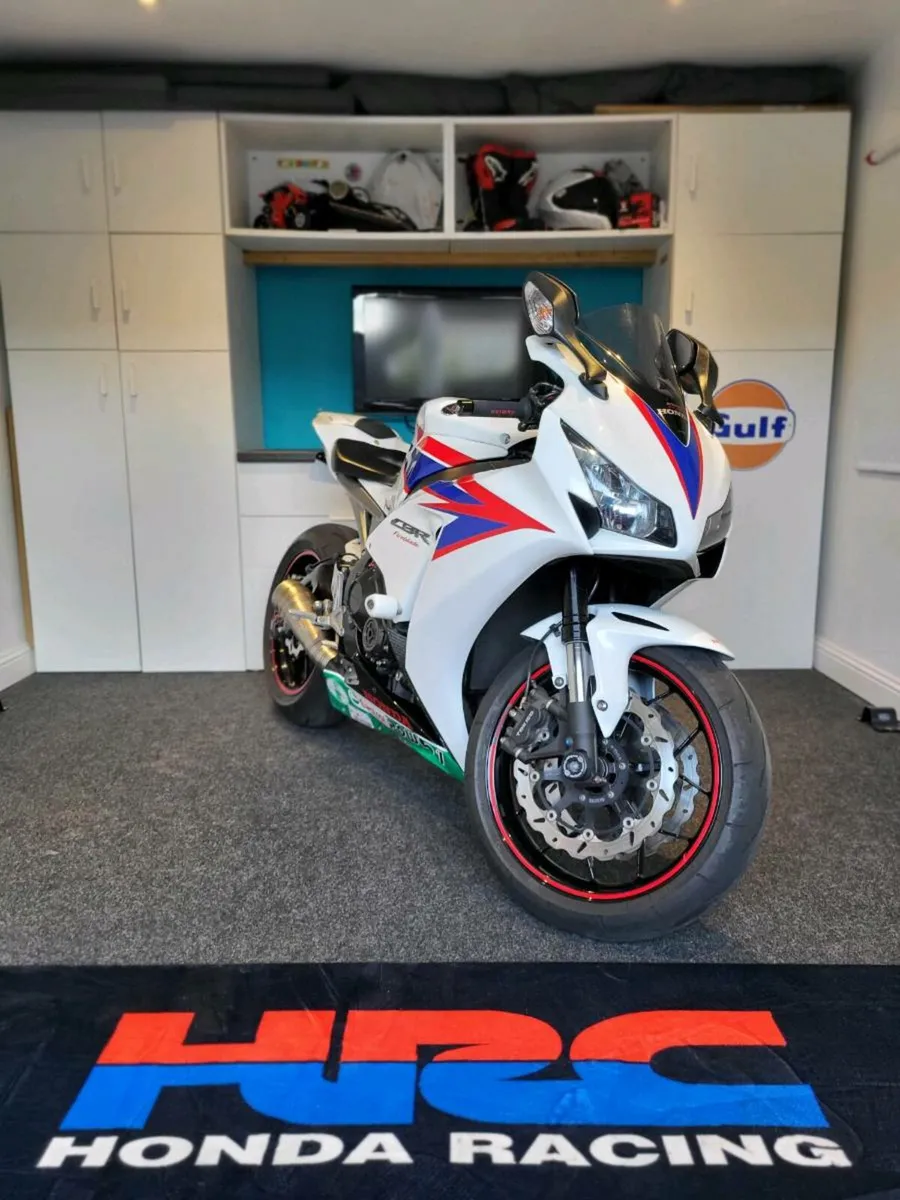 HONDA CBR1000RR 20TH ANNIVERSARY - Image 2
