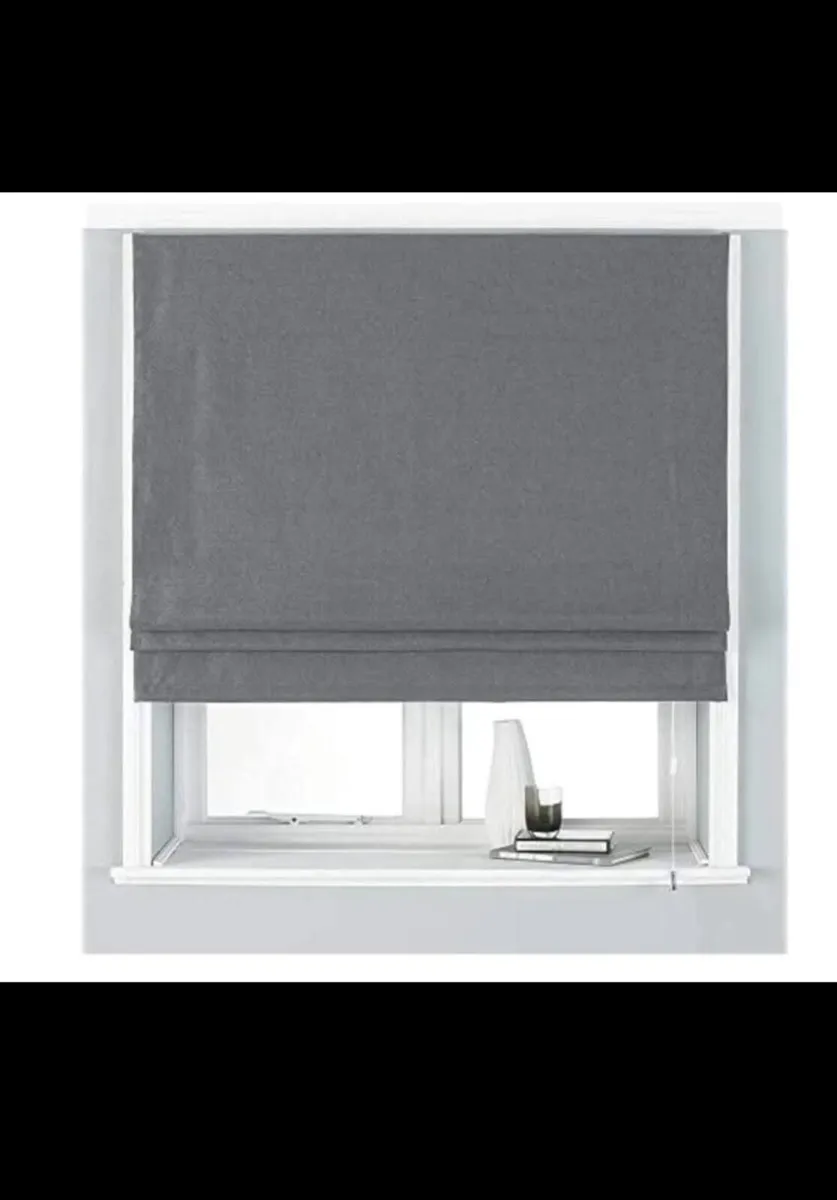Blackout blinds - Image 1