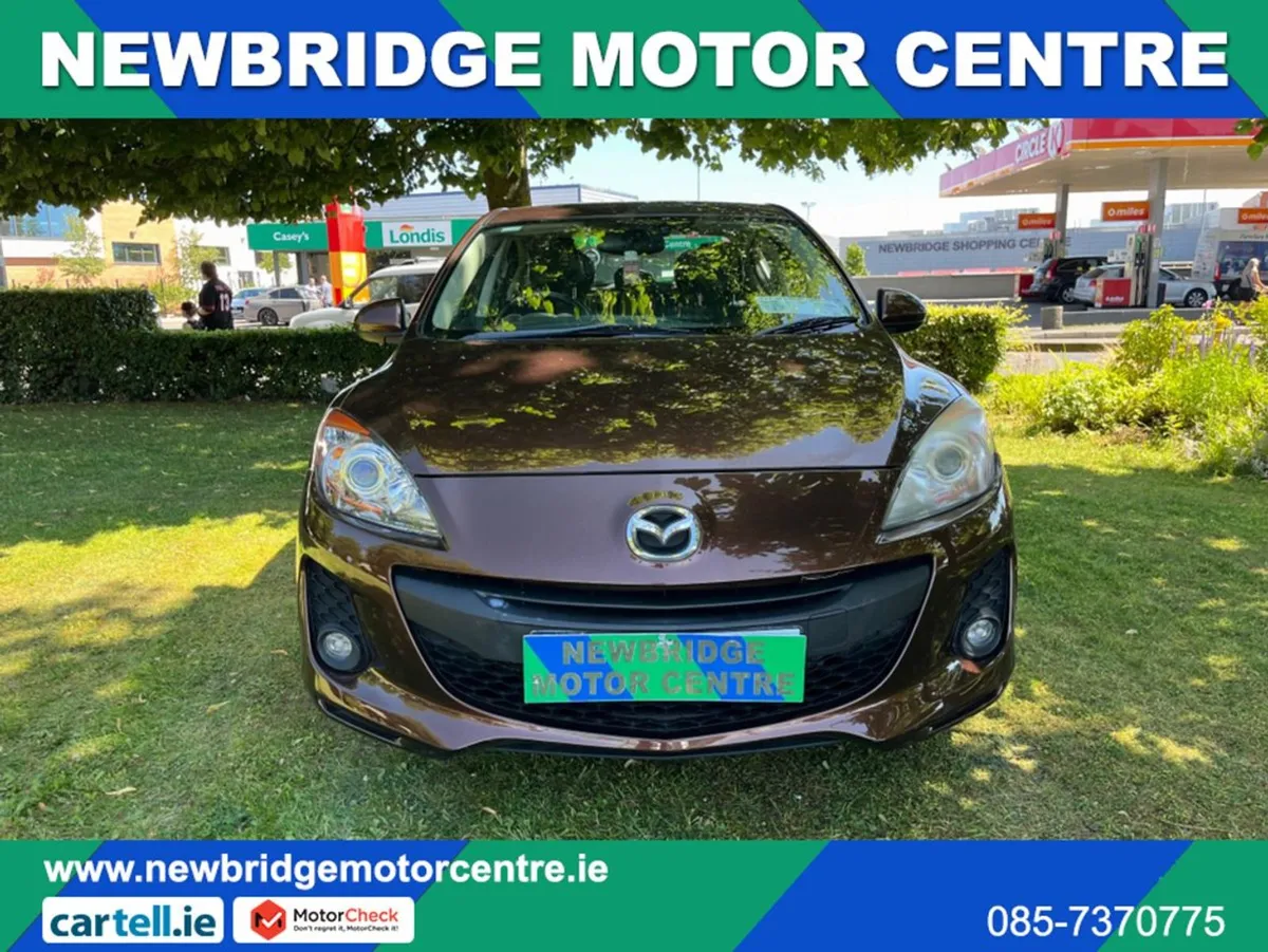 Mazda 3 1.6 D Executive 115PS 4DR - Image 2