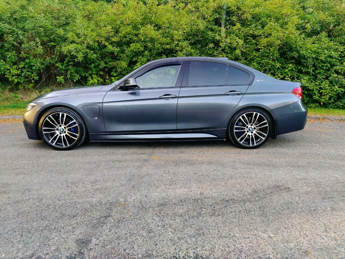 BMW F30 330e M-Sport - Image 3