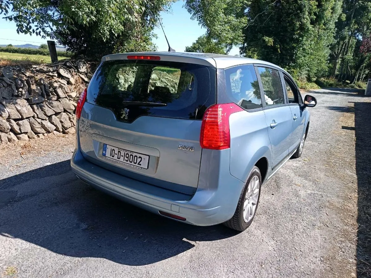 Peugeot 5008 7 seater - Image 2