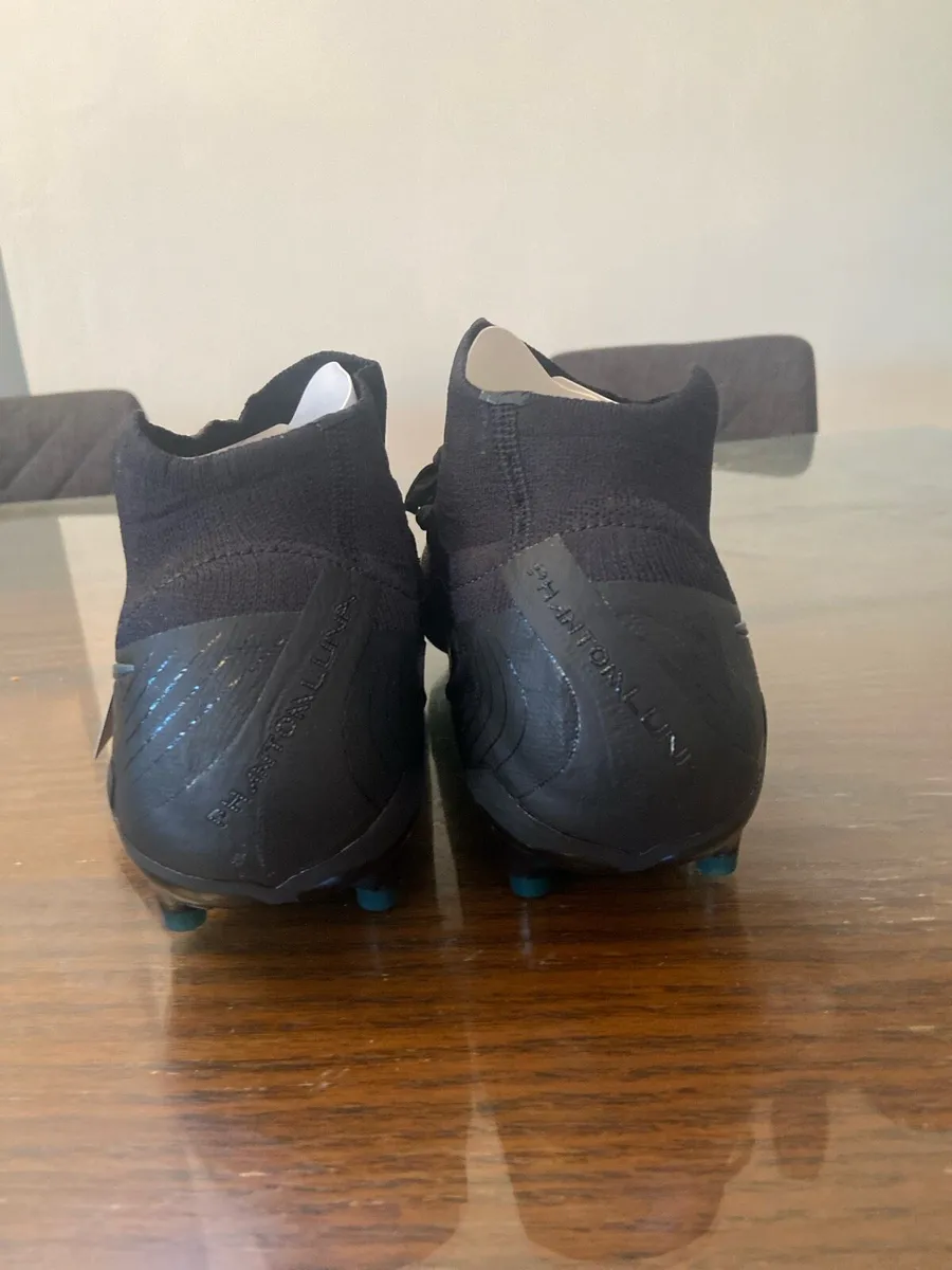 Nike boots - Image 3
