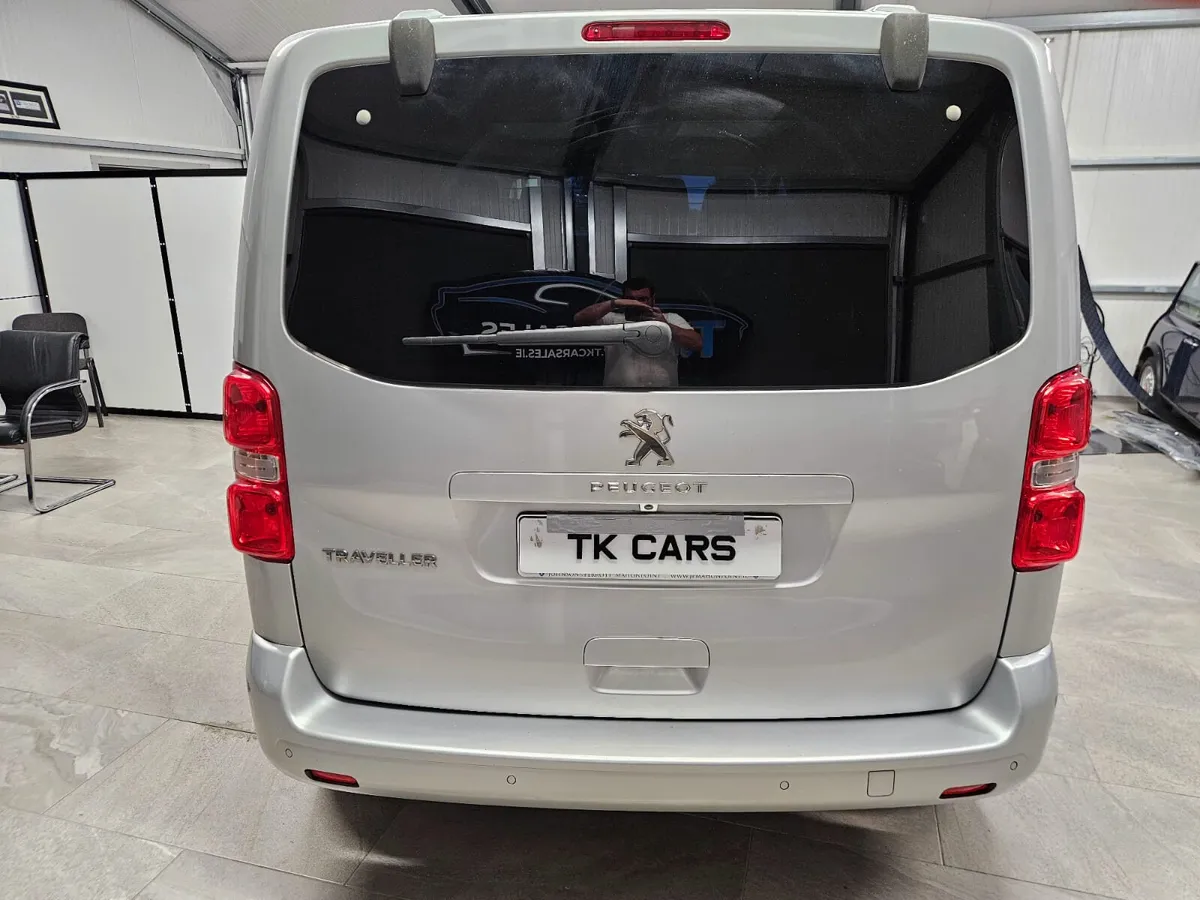 18 PEUGEOT TRAVELLER  ALLURE 8 SEATER AUTO - Image 4