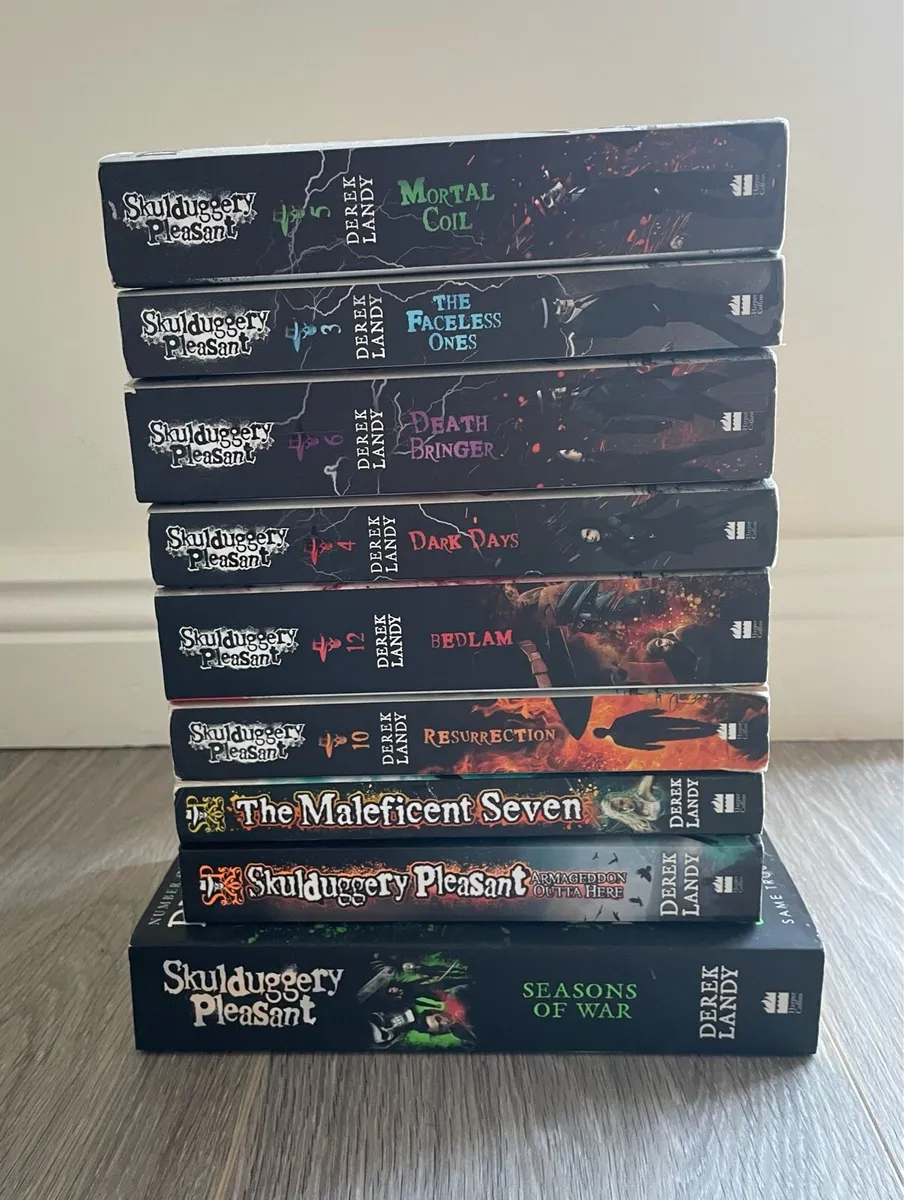 Skulduggery Pleasant - Image 1