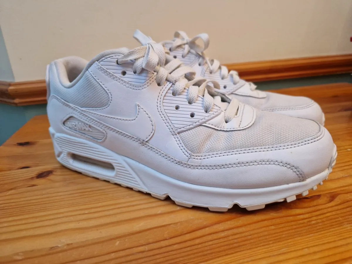 Nike air max 90 runners size 8 as new - Image 1