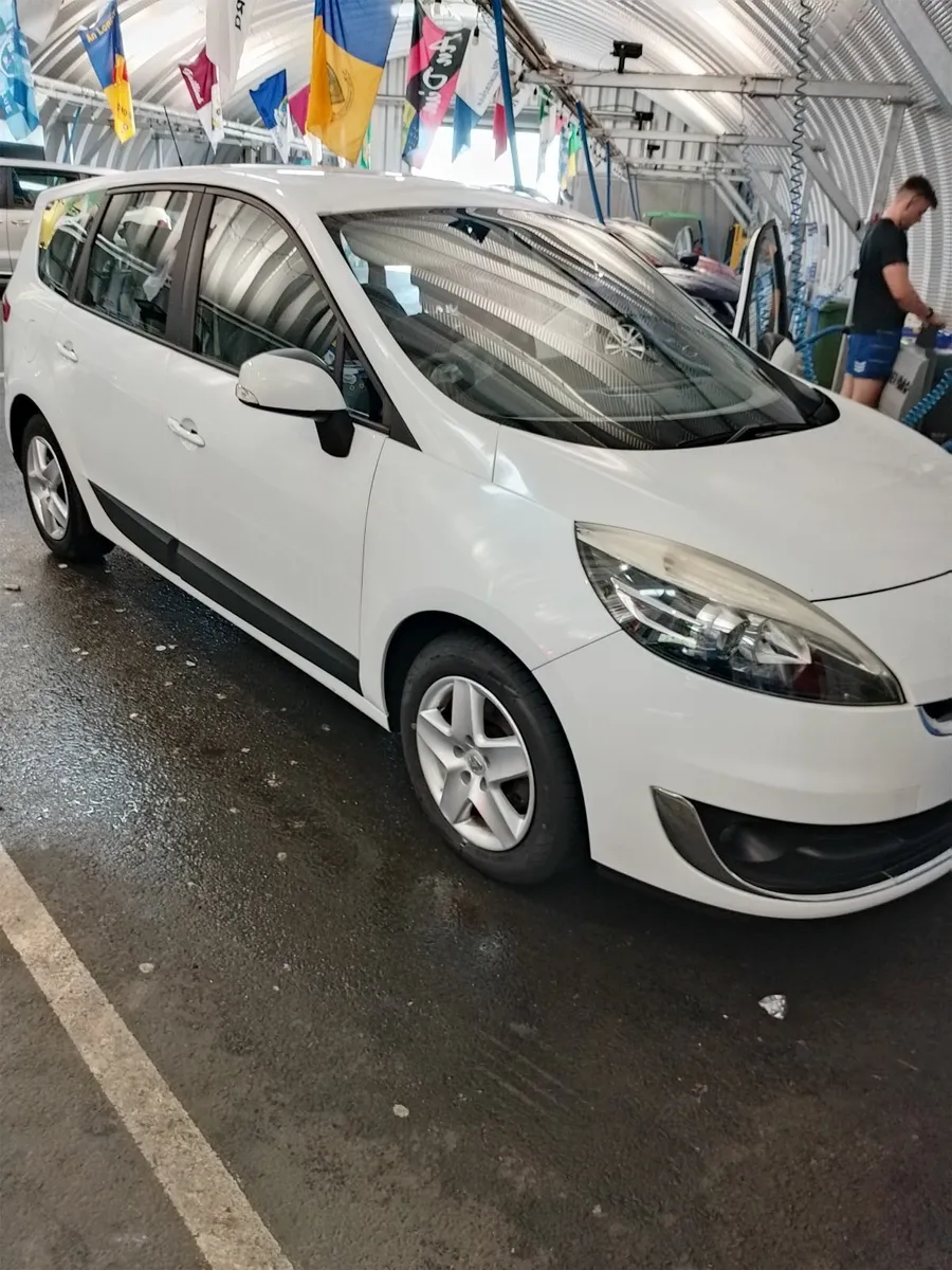 Renault Grand Scenic 2013 - Image 1