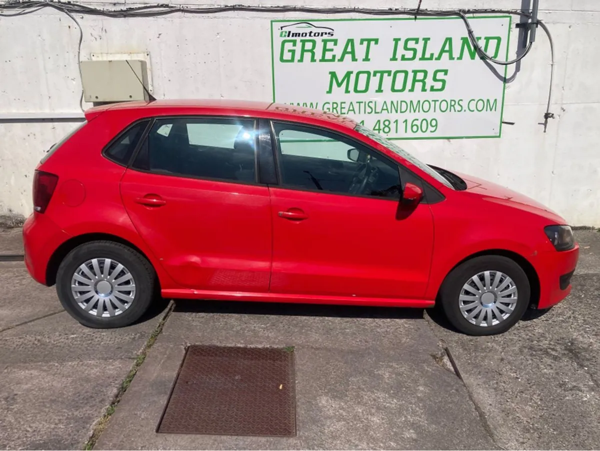 Volkswagen Polo Trendline 1.2 Manual 5speed 5DR 6 - Image 4