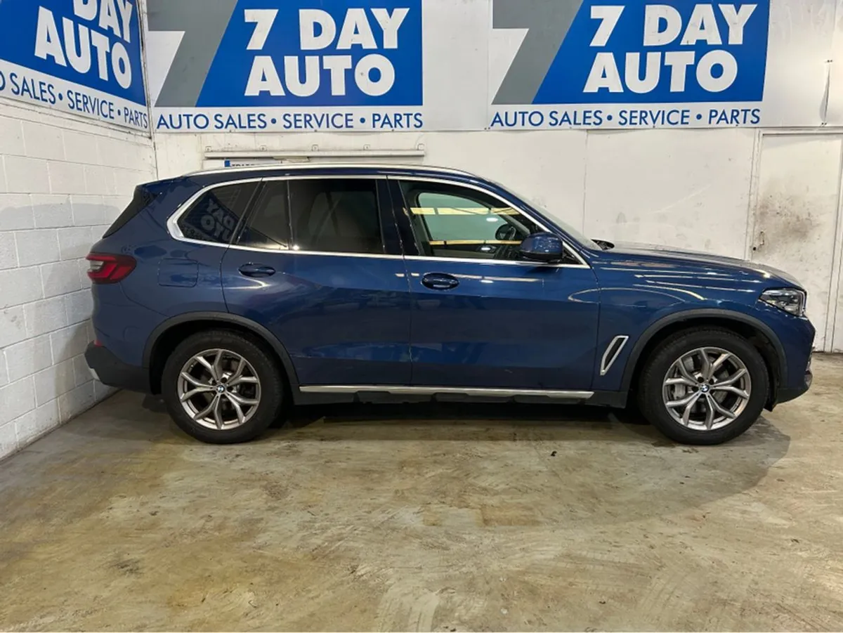 BMW X5 Xdrive45e Xline - Image 3