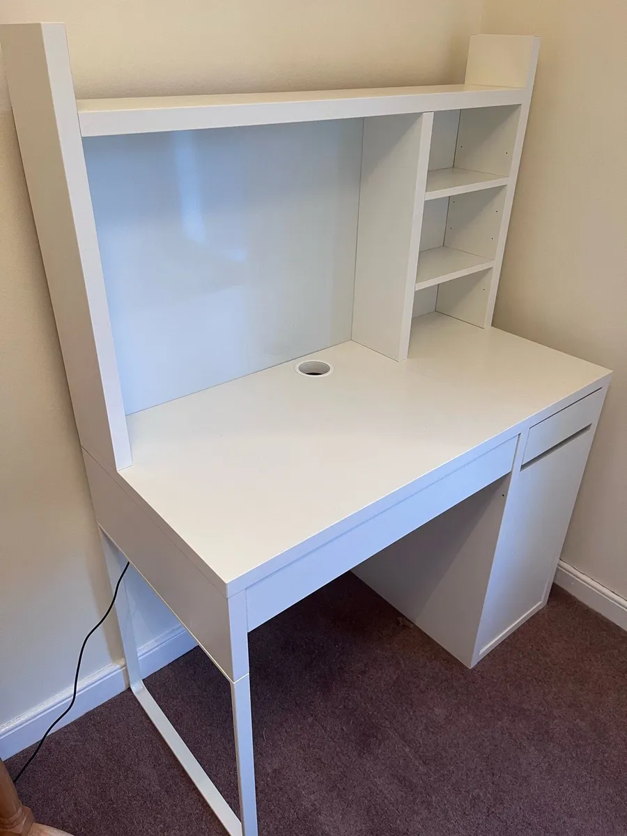Desk - Image 2