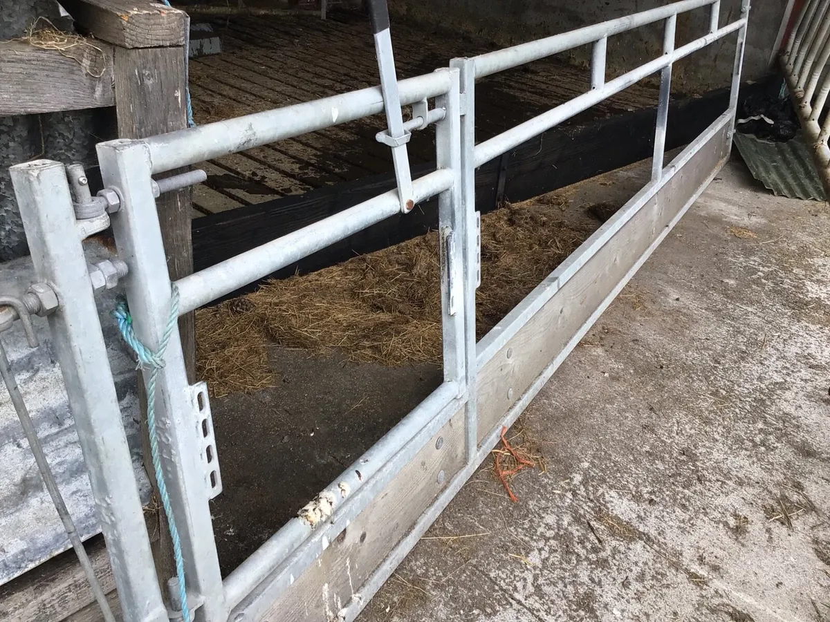 Sheep Feed Barrier plus Trailer - Image 1