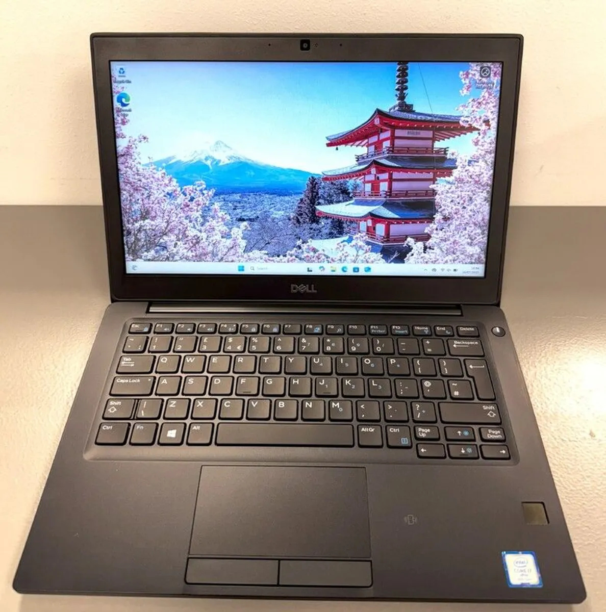 Dell Latitude 7390 i7 - Image 2