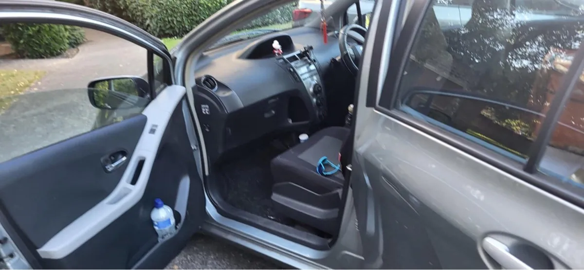 Toyota Yaris - Image 2