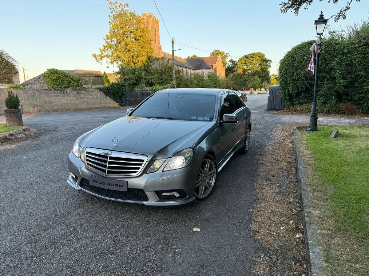 Car sale - Image 2