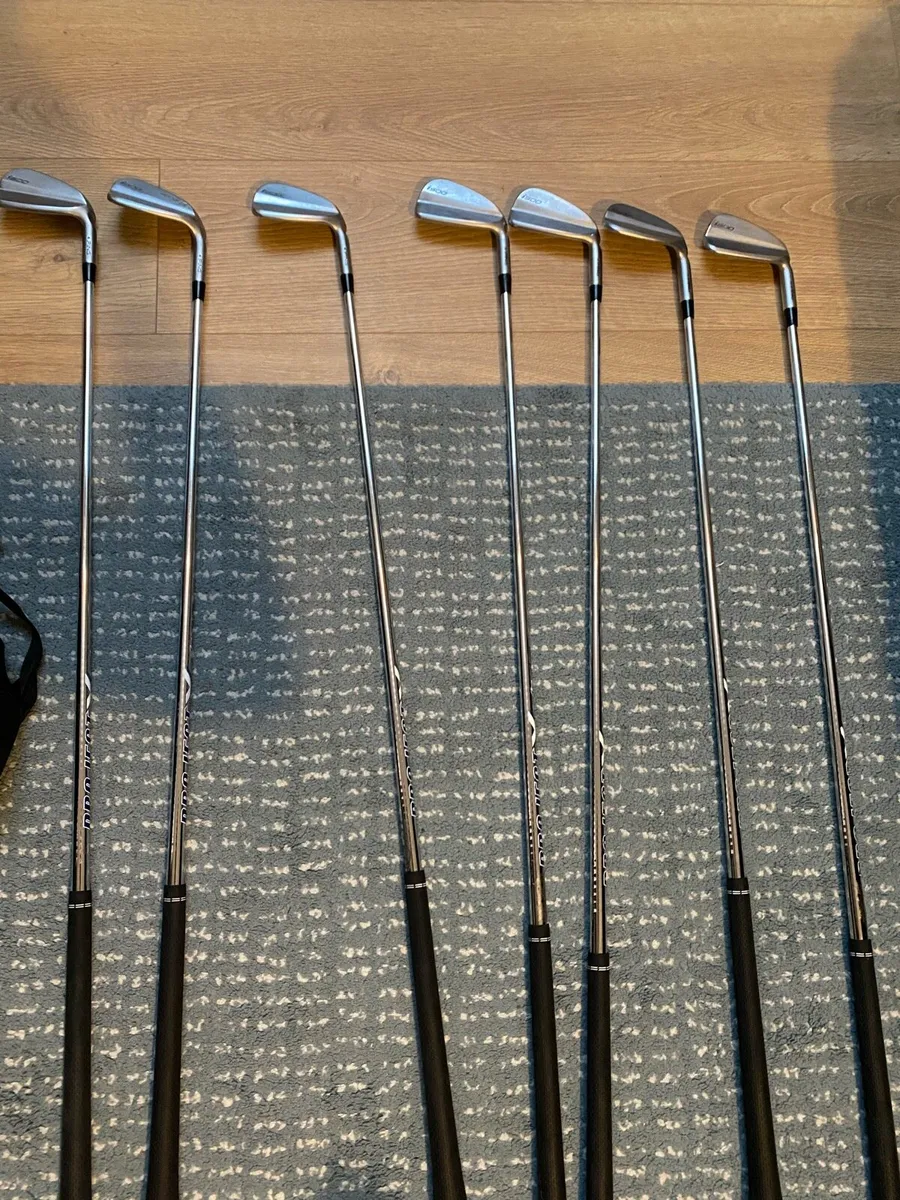 Ping i500 irons (5-UW) - Image 1