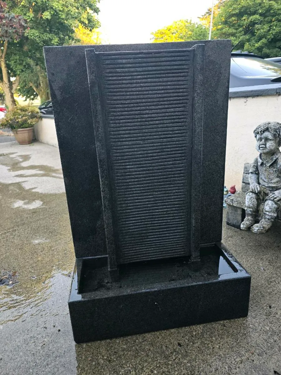 Granite water feature - Image 4