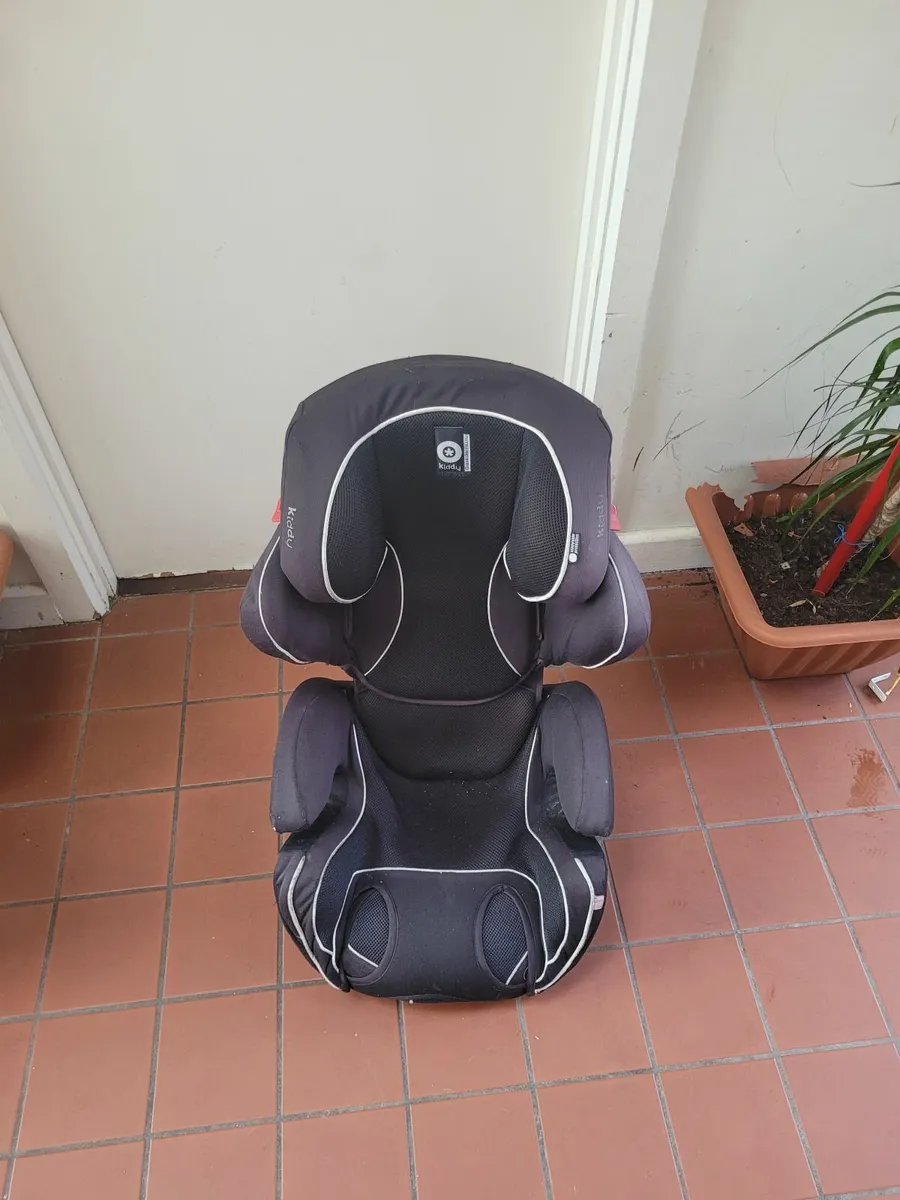 Car seat - Image 2