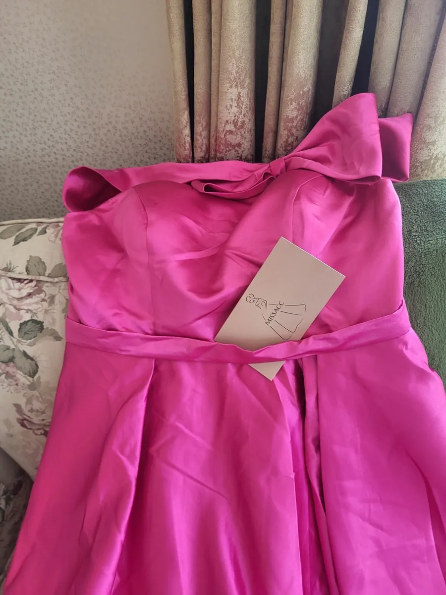 NEW DRESS Special Occasion NEVER WORN - Image 3