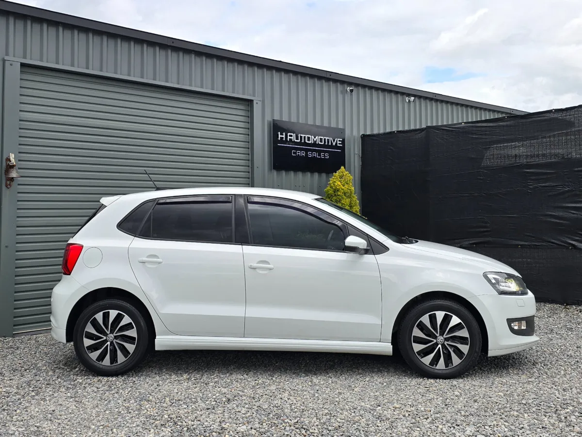 2016 VOLKSWAGEN POLO BLUEMOTION AUTO LOW KMS - Image 4