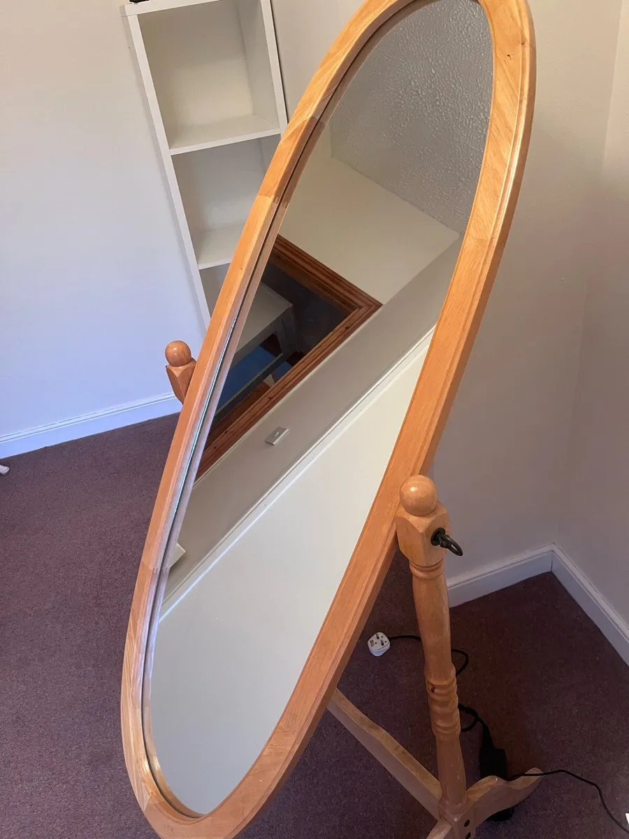 Free standing mirror - Image 2