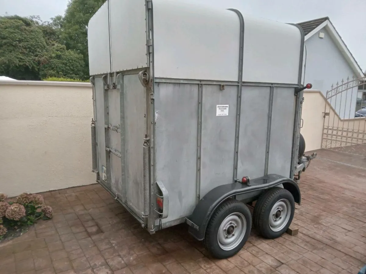 Monaghan horse box - Image 3