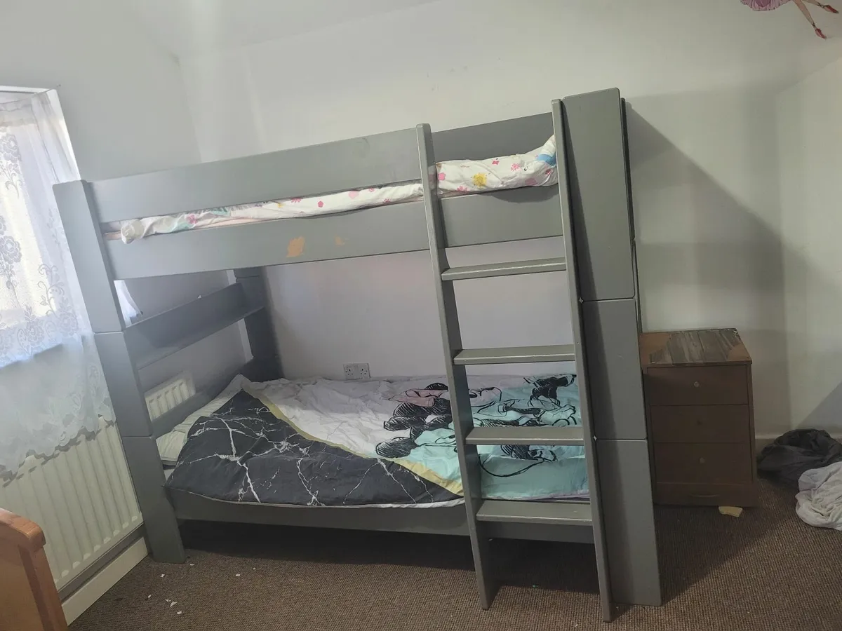 Bed - Image 3