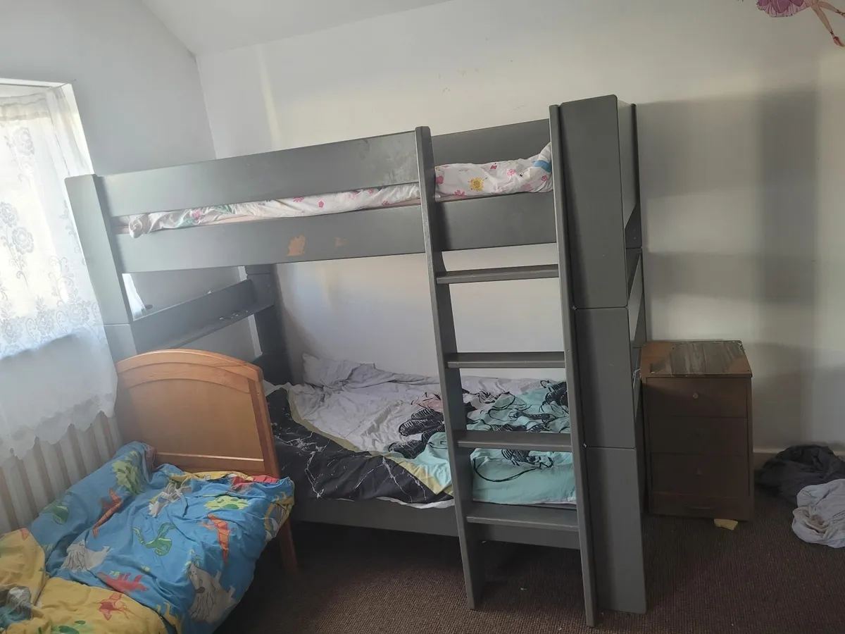 Bed - Image 4