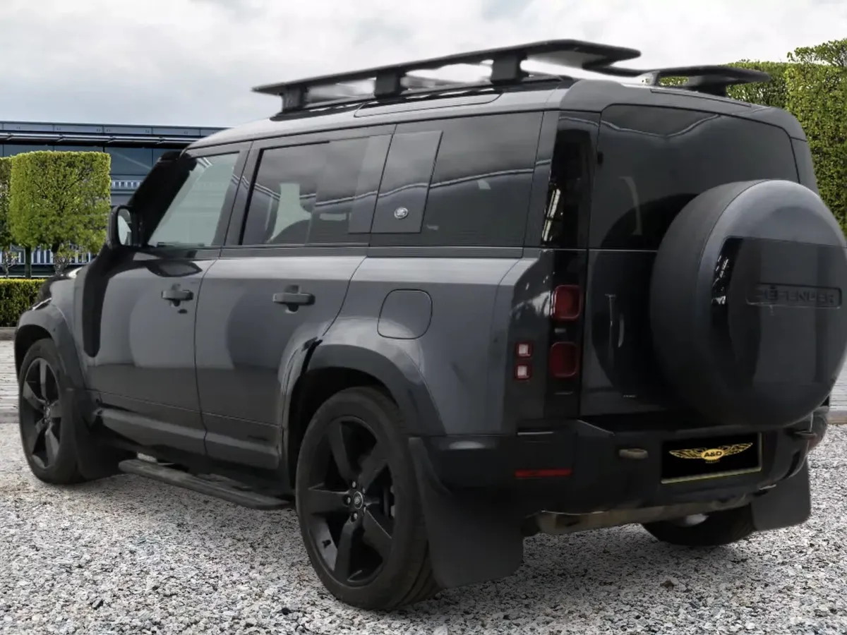 🇮🇪 Defender 110 2.0 P400E HSE X-DYNAMIC (rare) - Image 3