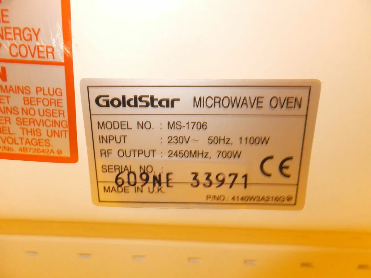 GoldStar Microwave - Image 4