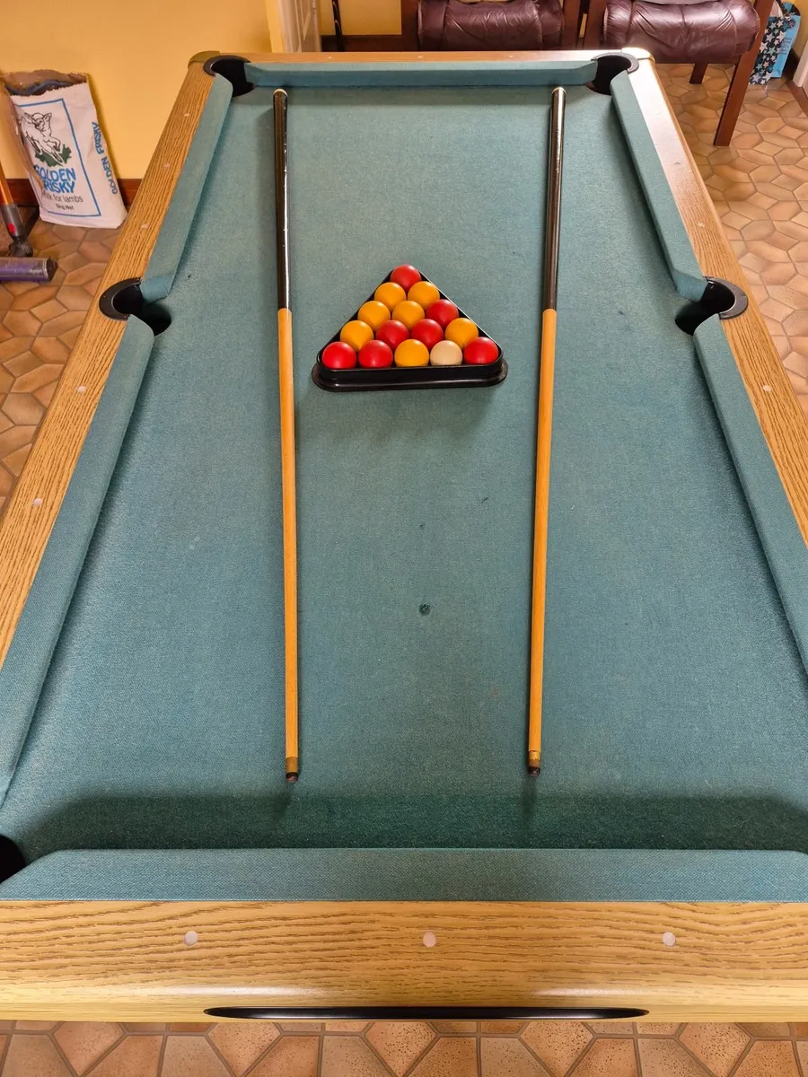 Pool table - Image 2