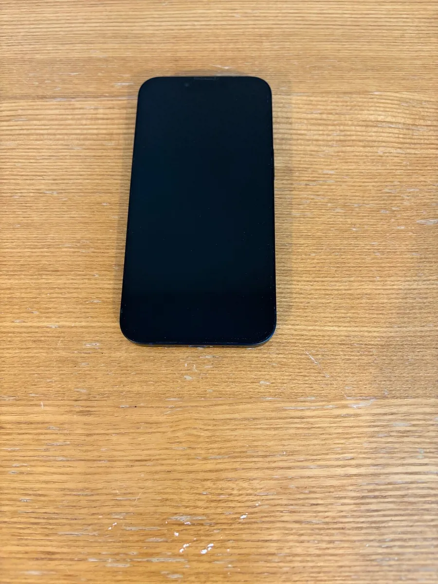 iPhone 14 - Image 2