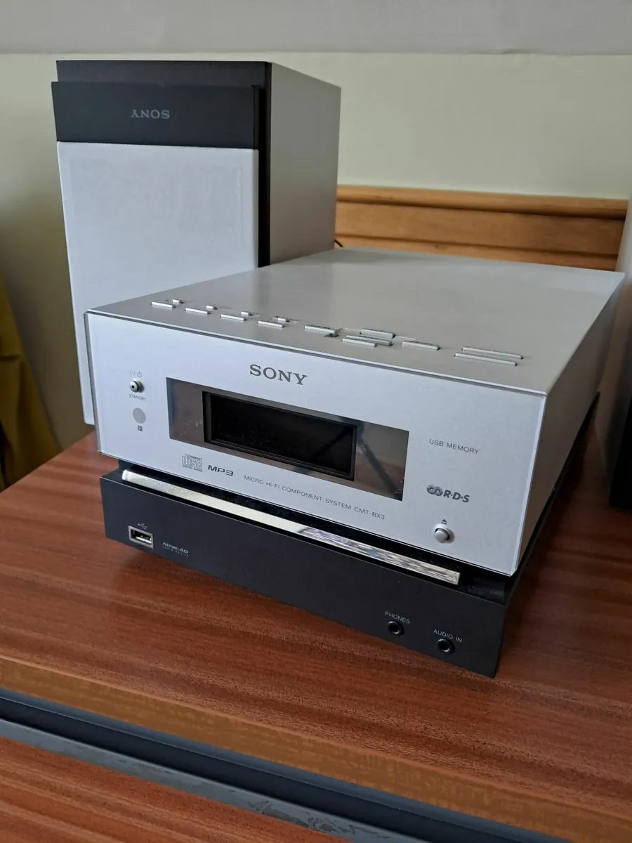 Stereo - Image 1