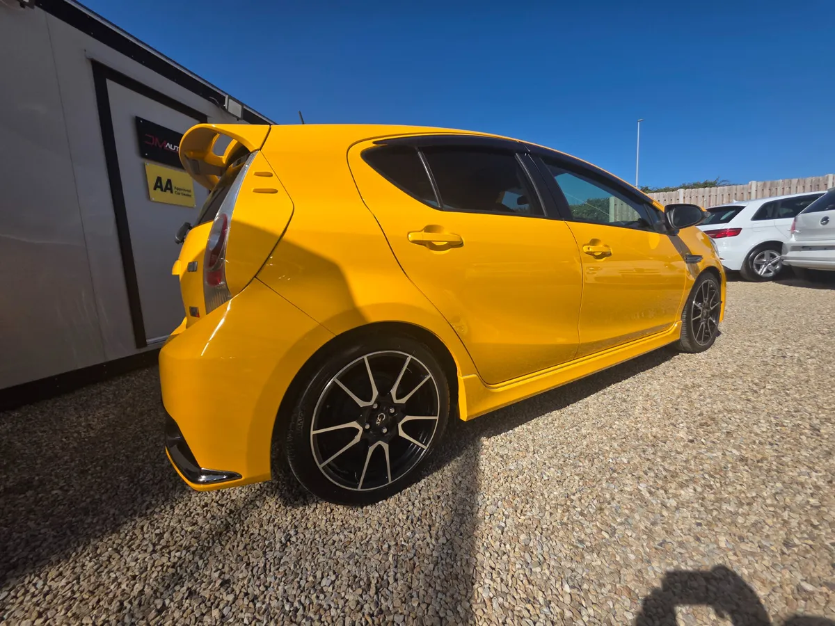 Toyota Aqua GS Hybrid - Image 4