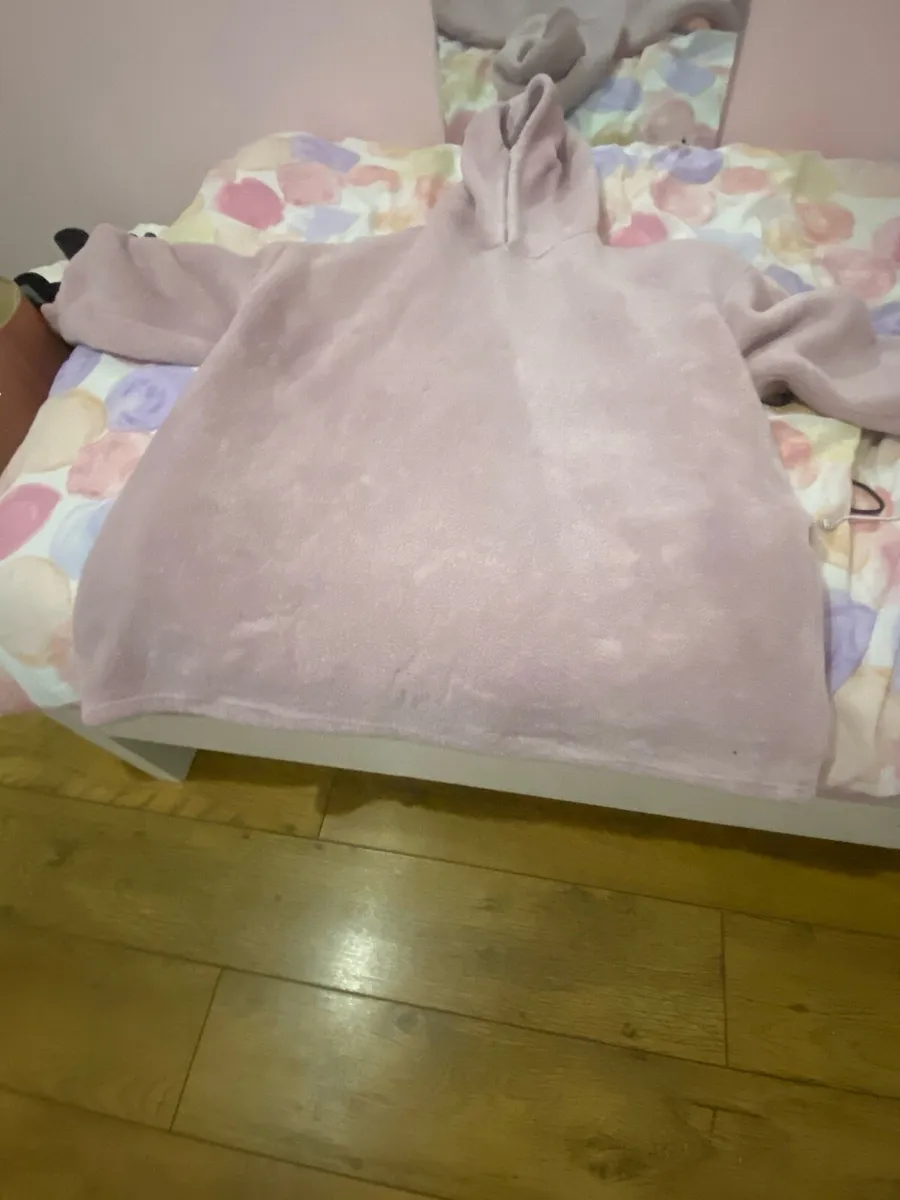 Clothes - Image 1
